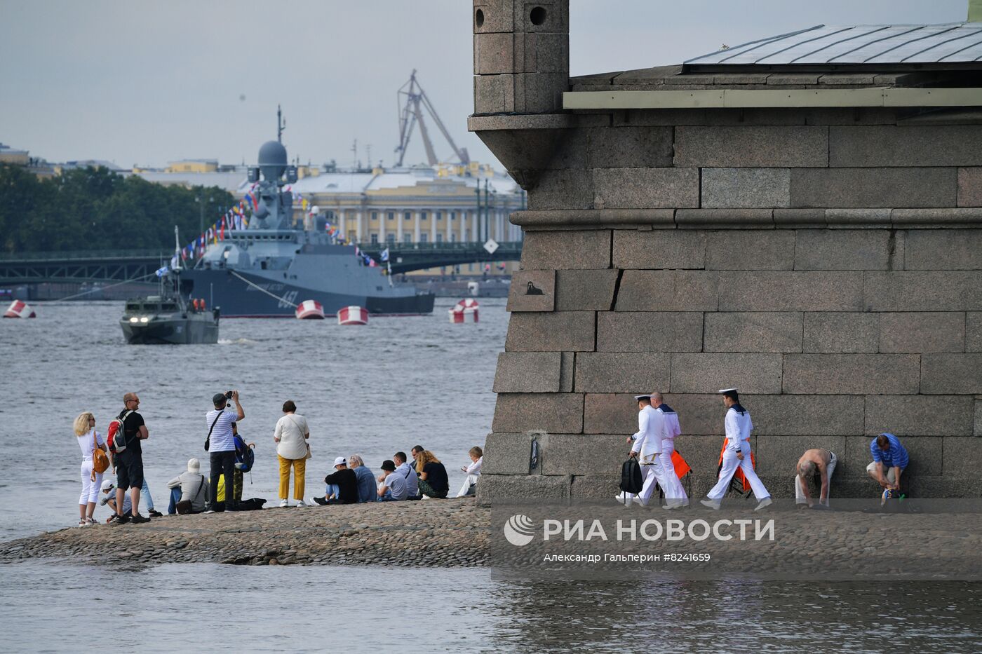 Репетиция парада ко Дню ВМФ в Санкт-Петербурге