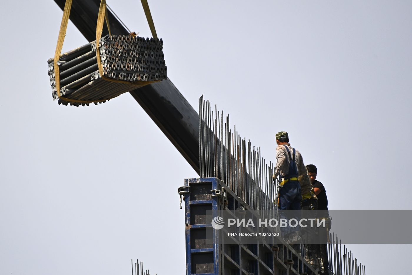 Строительство микрорайона бригадами ВСК МО РФ в Мариуполе