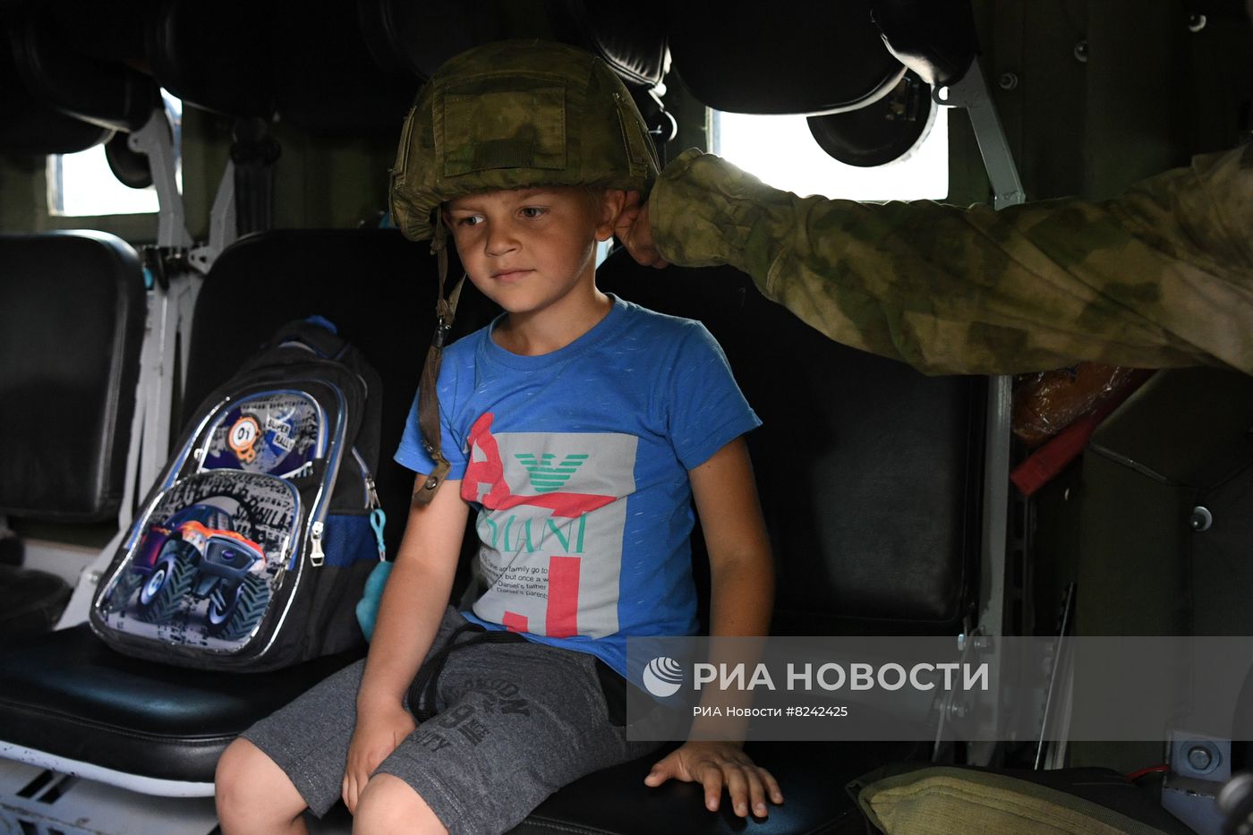Военнослужащие РФ посетили школу в Запорожской области