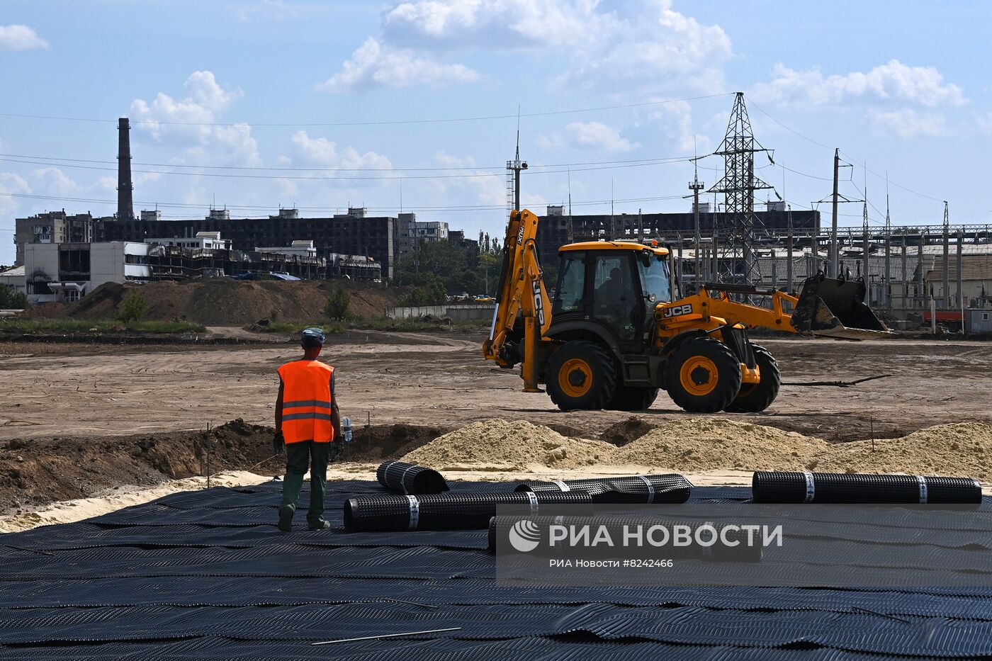 Строительство микрорайона бригадами ВСК МО РФ в Мариуполе