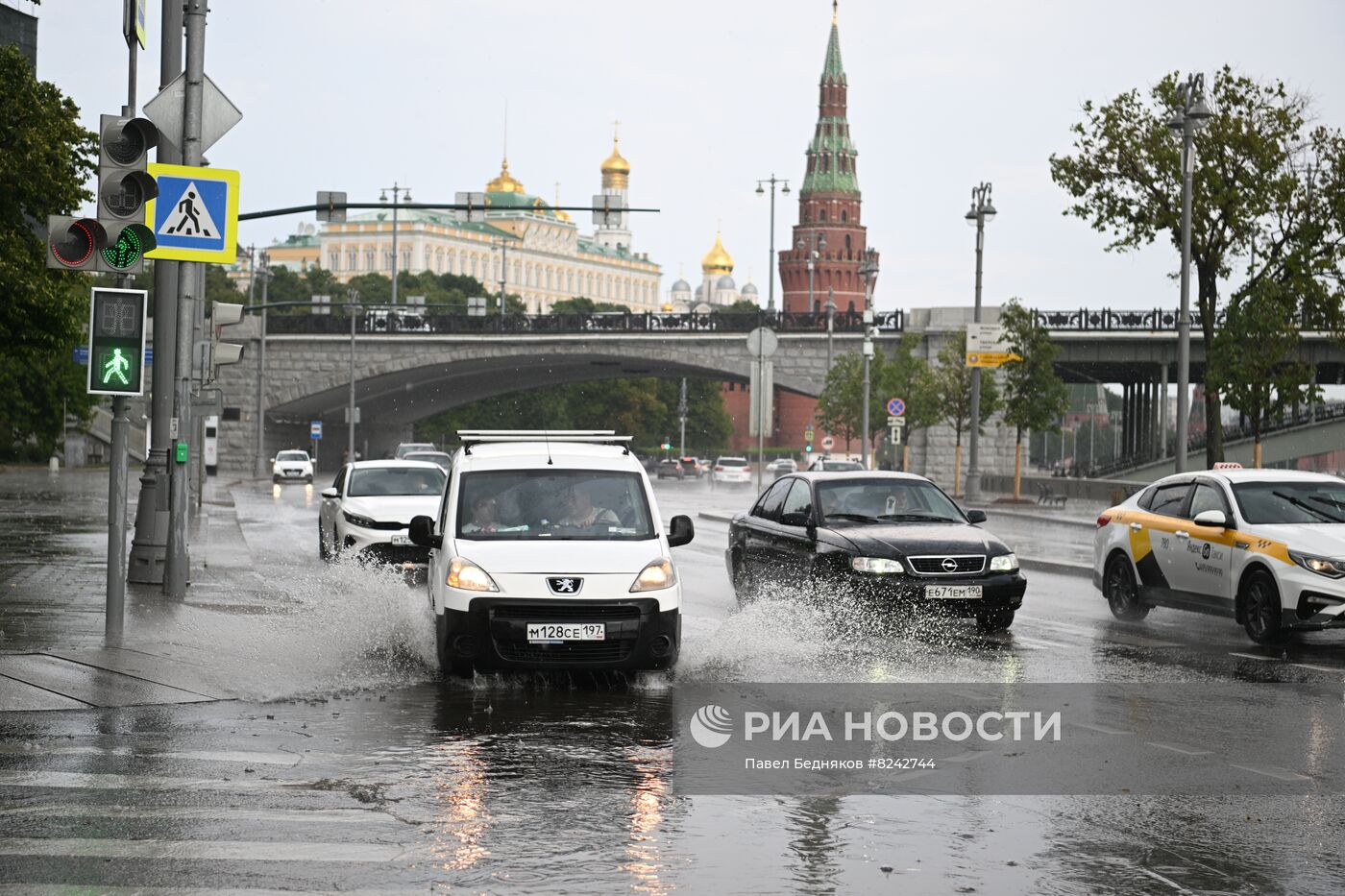 Дождь в Москве