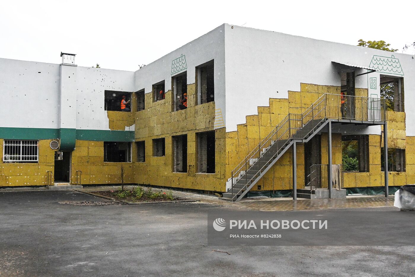 Восстановление детского сада в Мариуполе строителями из РФ