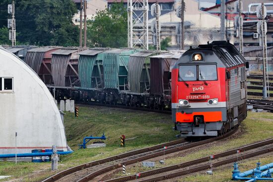 Первый поезд с цементом прибыл в Калининград через Литву