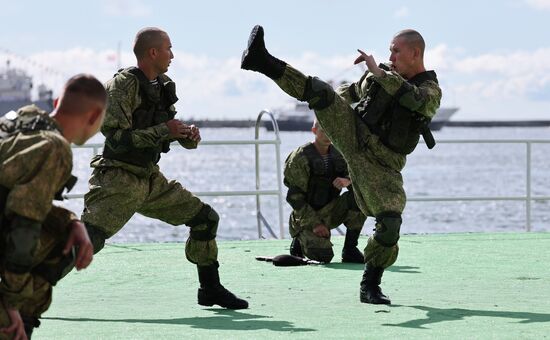 Генеральная репетиция парада ко Дню ВМФ 