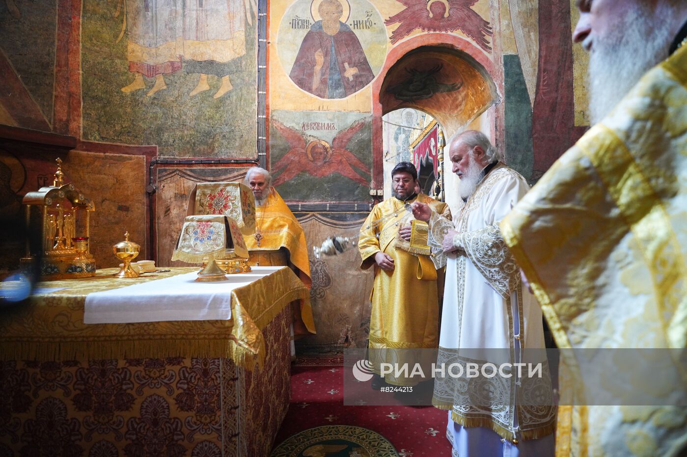 Патриаршее служение в день крещения Руси