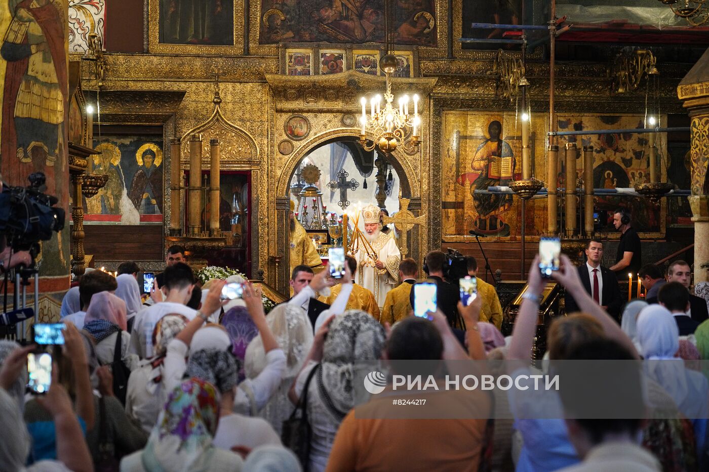 Патриаршее служение в день крещения Руси