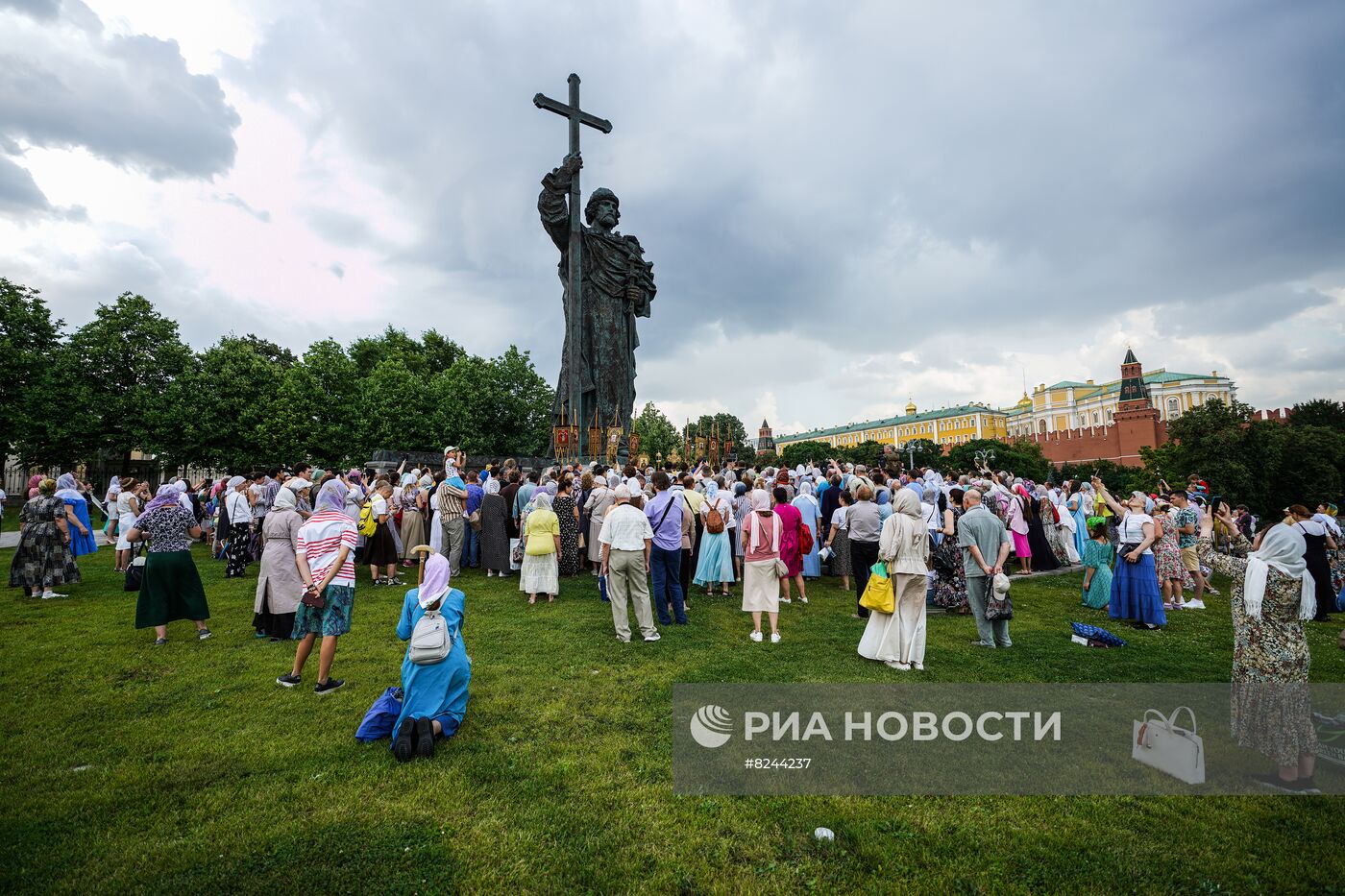 Патриаршее служение в день крещения Руси