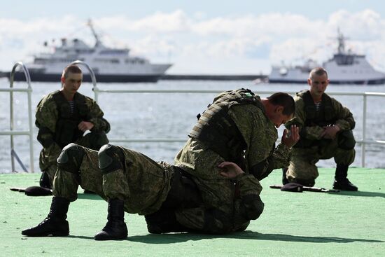 Генеральная репетиция парада ко Дню ВМФ