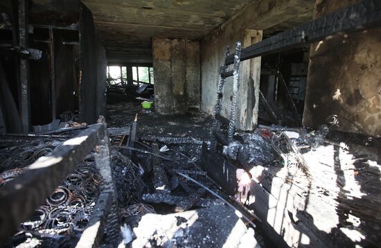 Последствия пожара в хостеле на юго-востоке Москвы  