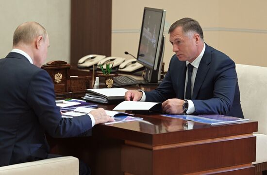 Президент РФ В. Путин встретился с вице-премьером РФ М. Хуснуллиным