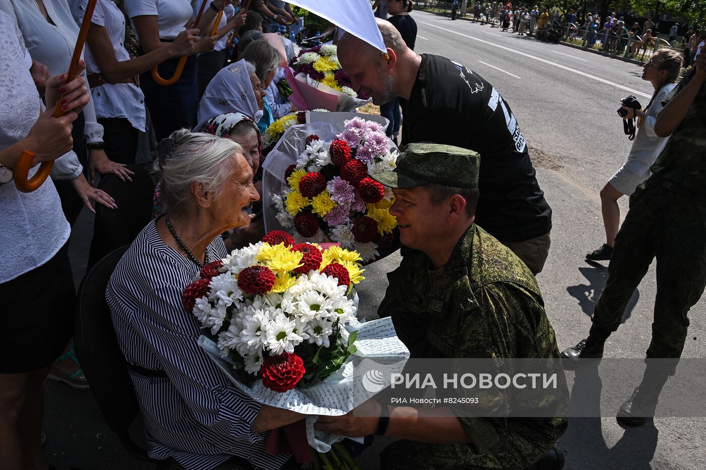 Акция "Парад для одного ветерана" в Мариуполе