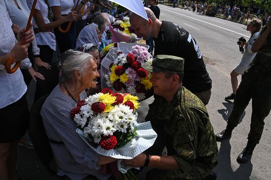 Акция "Парад для одного ветерана" в Мариуполе