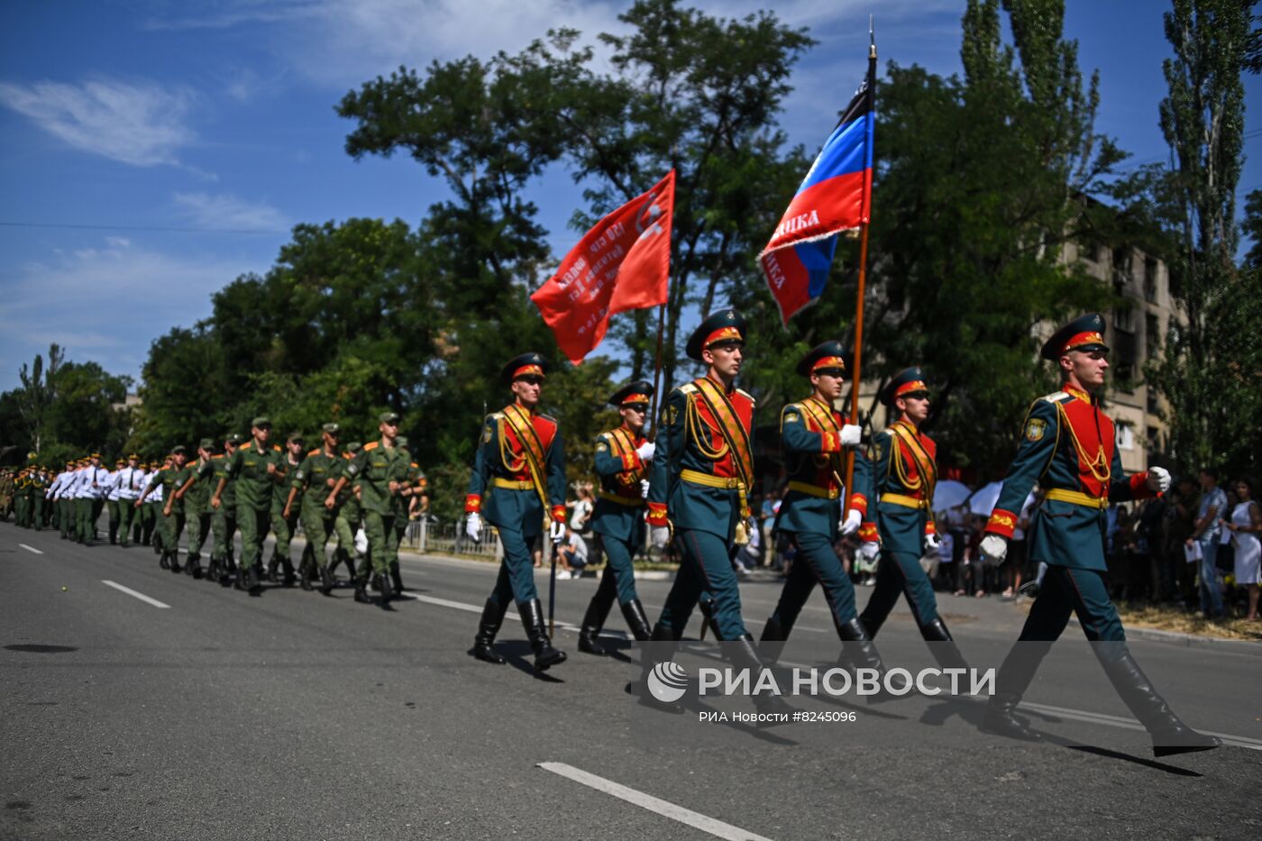 Акция "Парад для одного ветерана" в Мариуполе