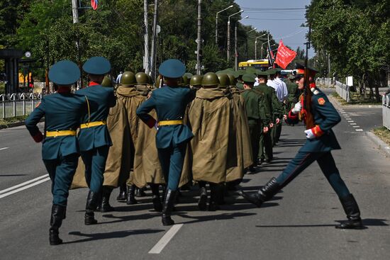 Акция "Парад для одного ветерана" в Мариуполе