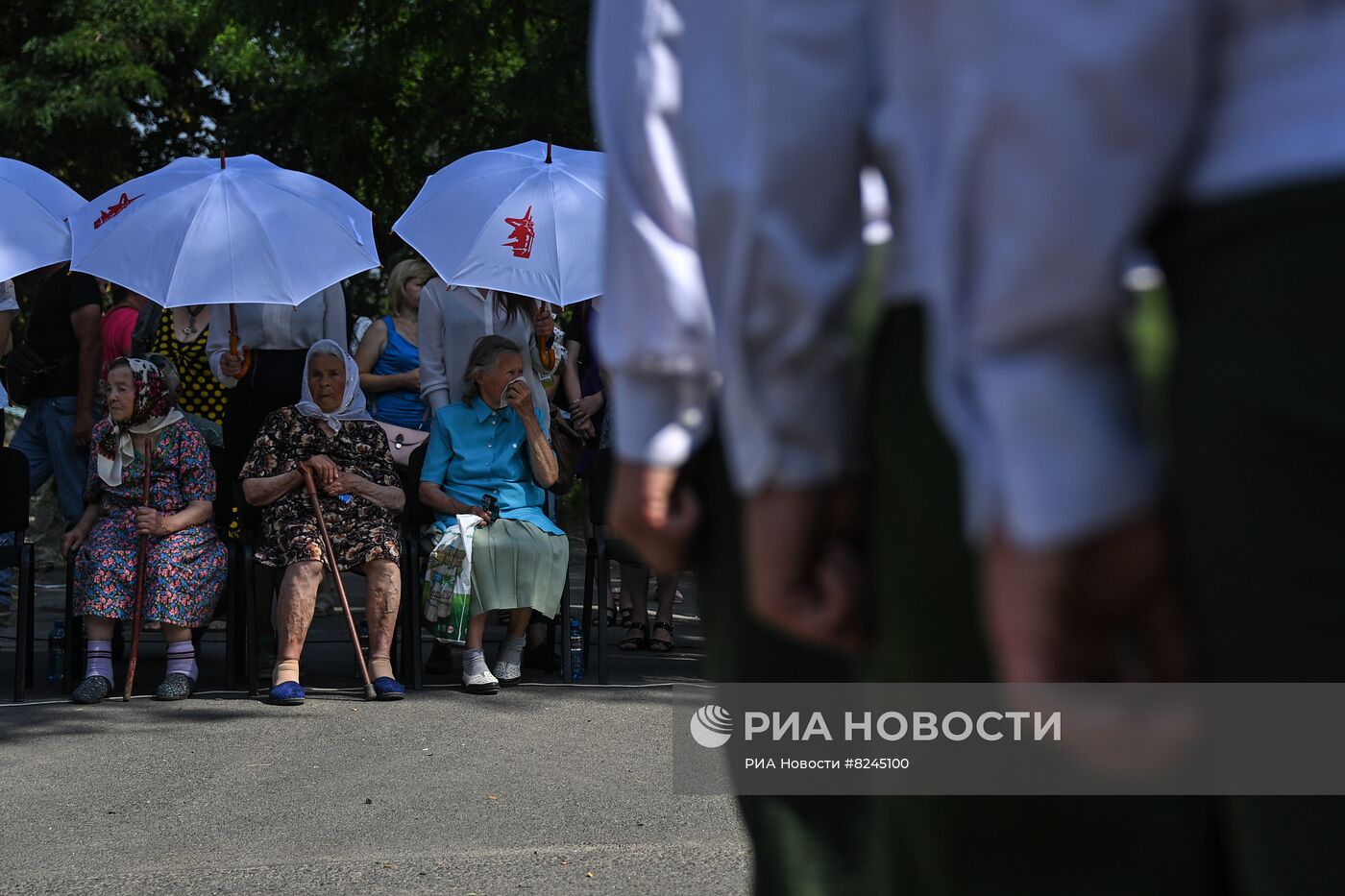 Акция "Парад для одного ветерана" в Мариуполе