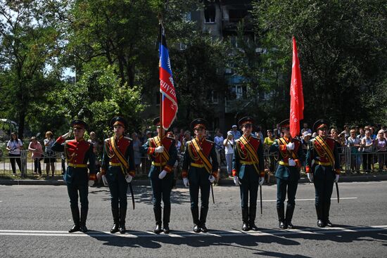 Акция "Парад для одного ветерана" в Мариуполе
