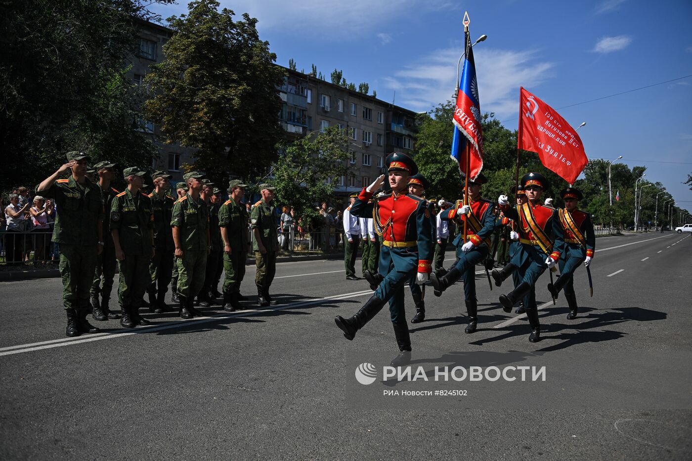 Акция "Парад для одного ветерана" в Мариуполе