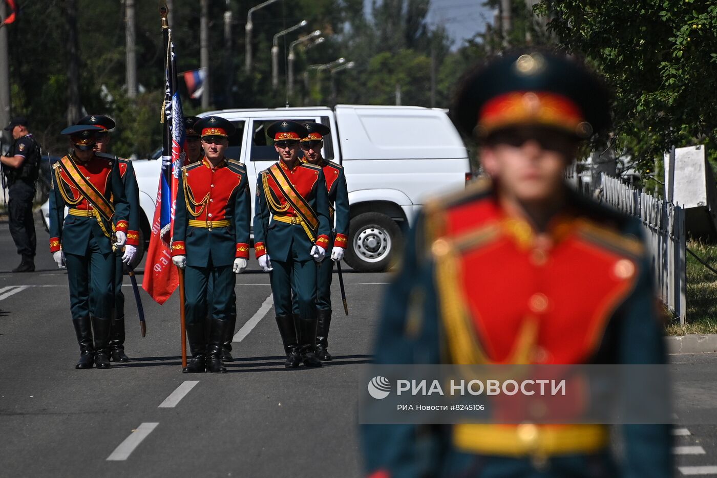 Акция "Парад для одного ветерана" в Мариуполе