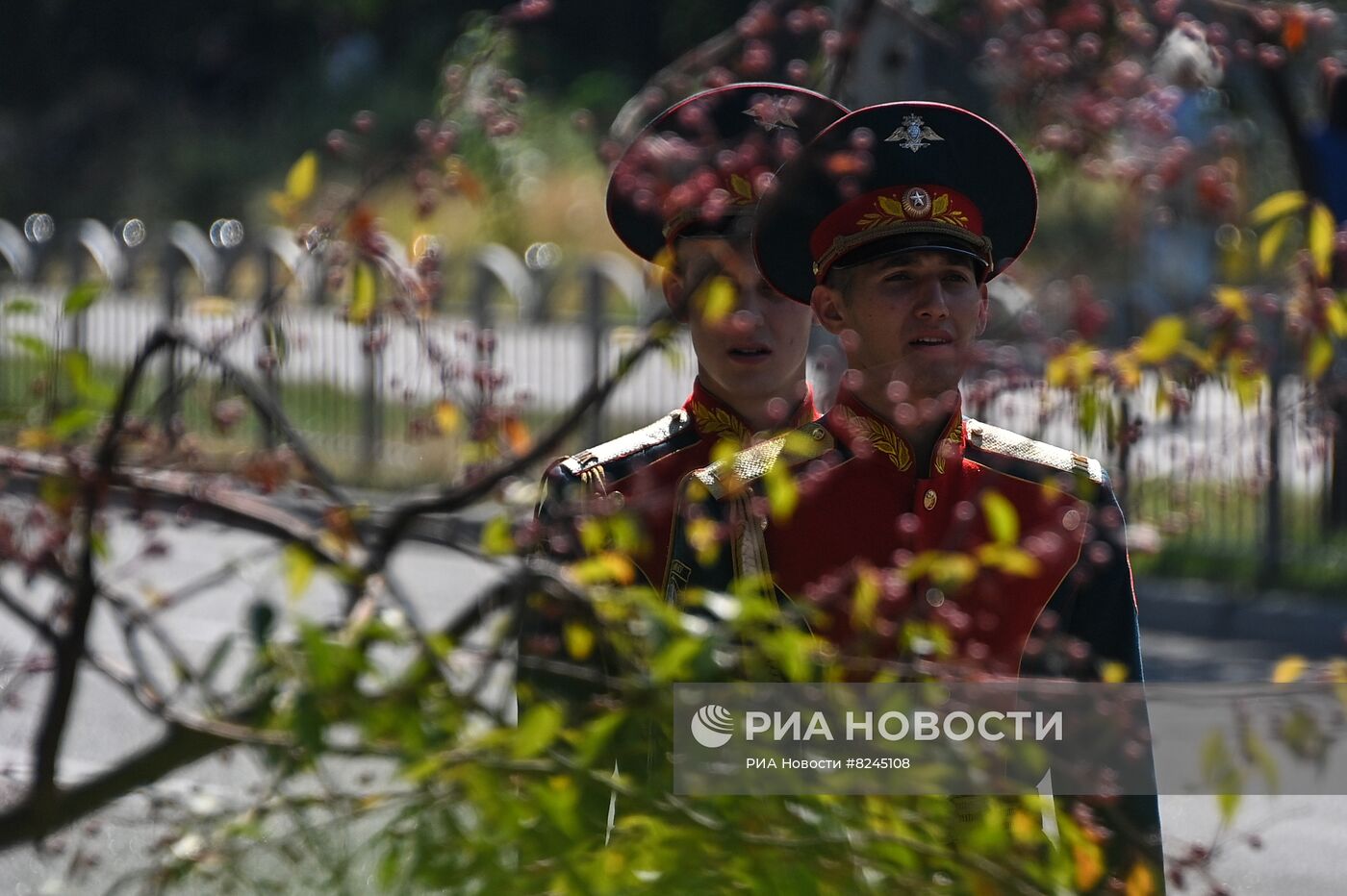 Акция "Парад для одного ветерана" в Мариуполе