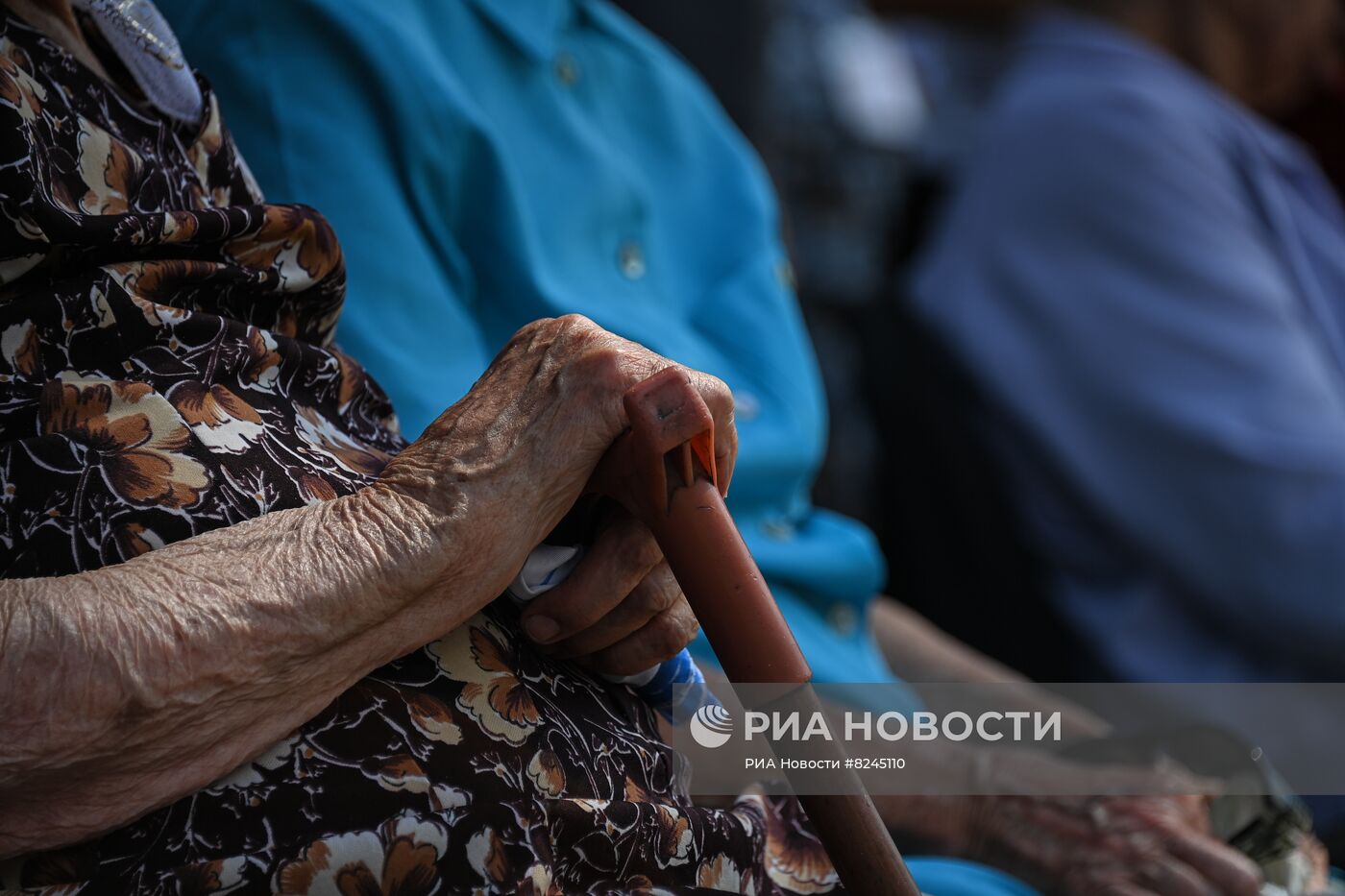 Акция "Парад для одного ветерана" в Мариуполе