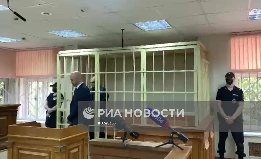 Избрание меры пресечения владельцам хостела в Москве , где при пожаре погибли 8 человек