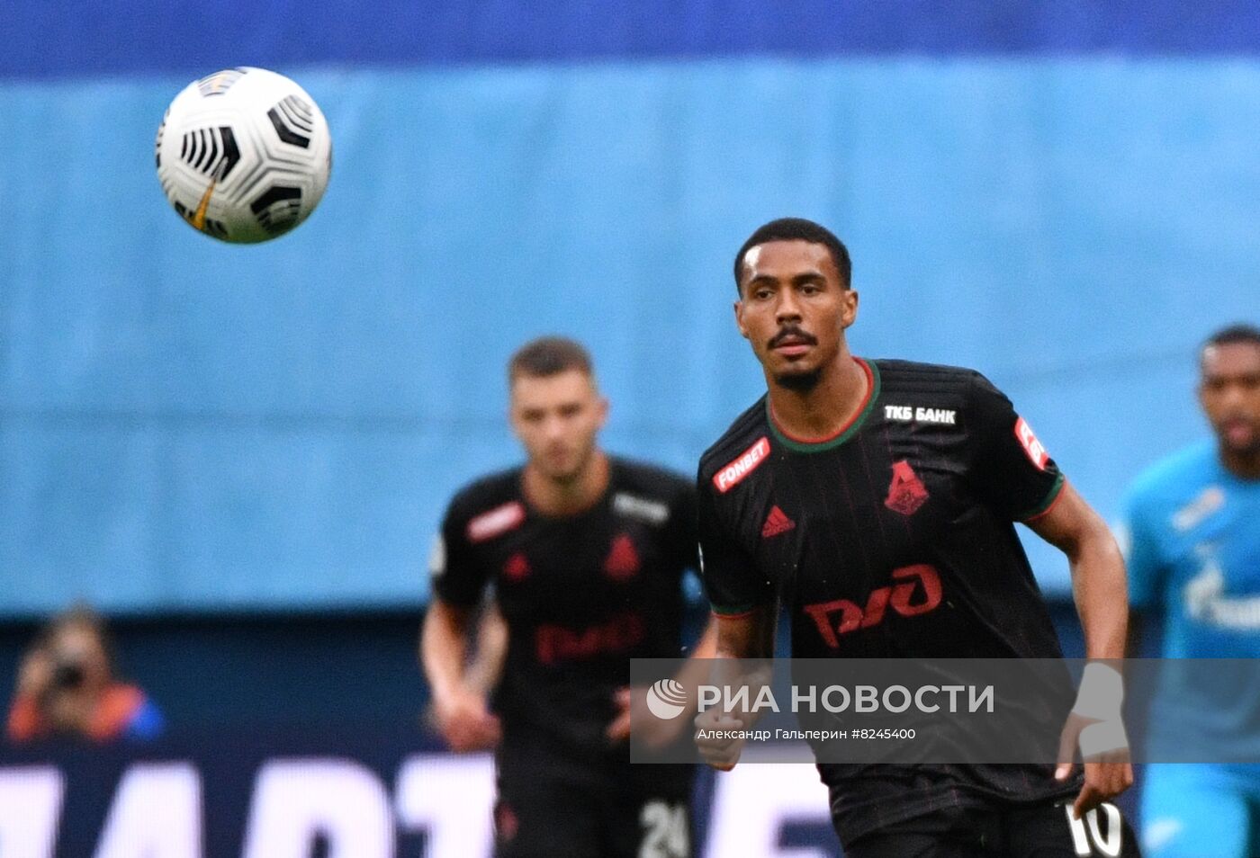 Футбол. РПЛ. Матч "Зенит" - "Локомотив"