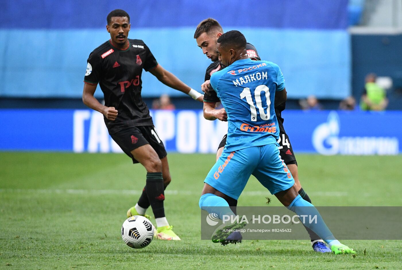 Футбол. РПЛ. Матч "Зенит" - "Локомотив"