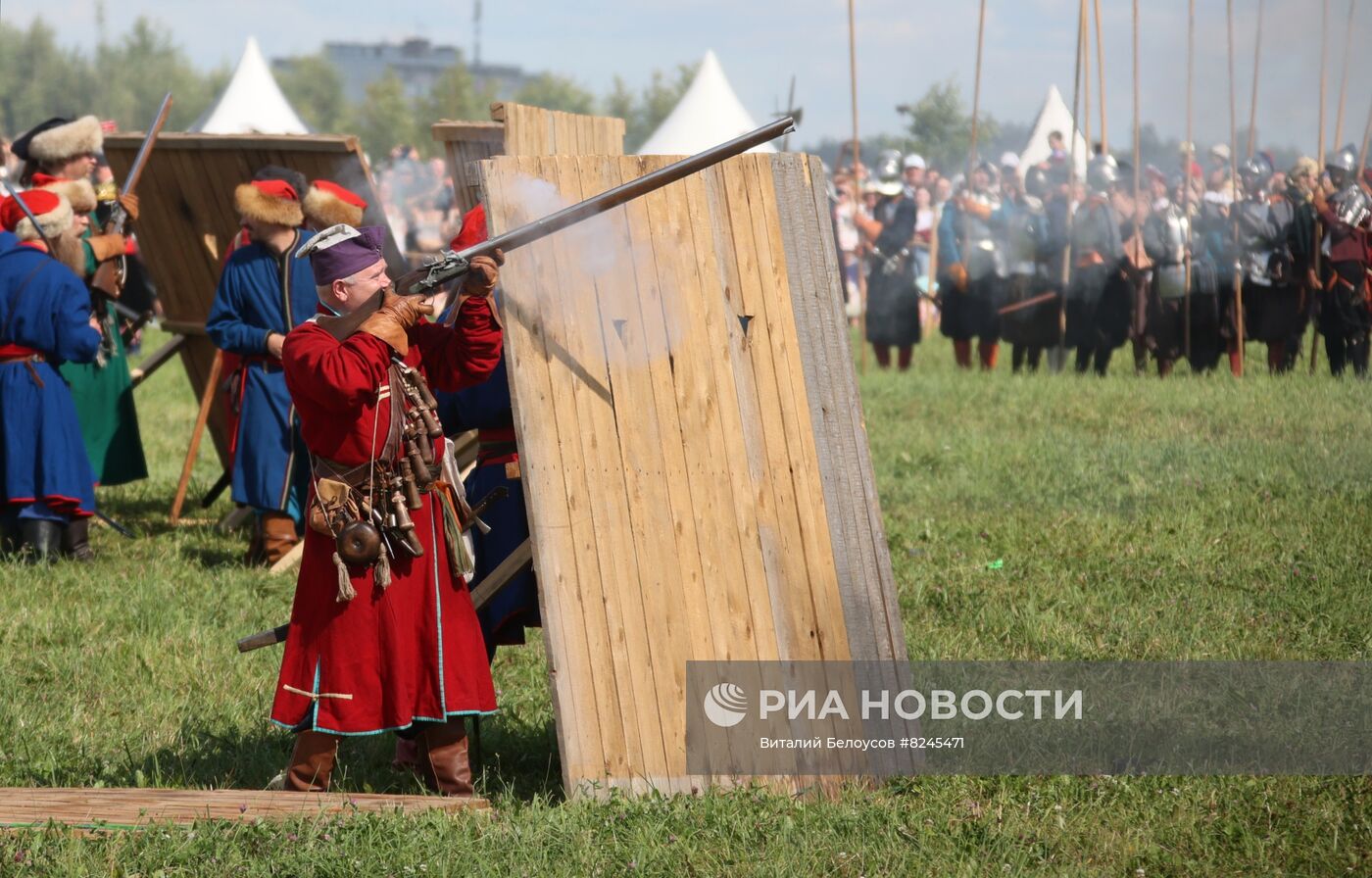 Иммерсивный фестиваль "Гуляй-город"