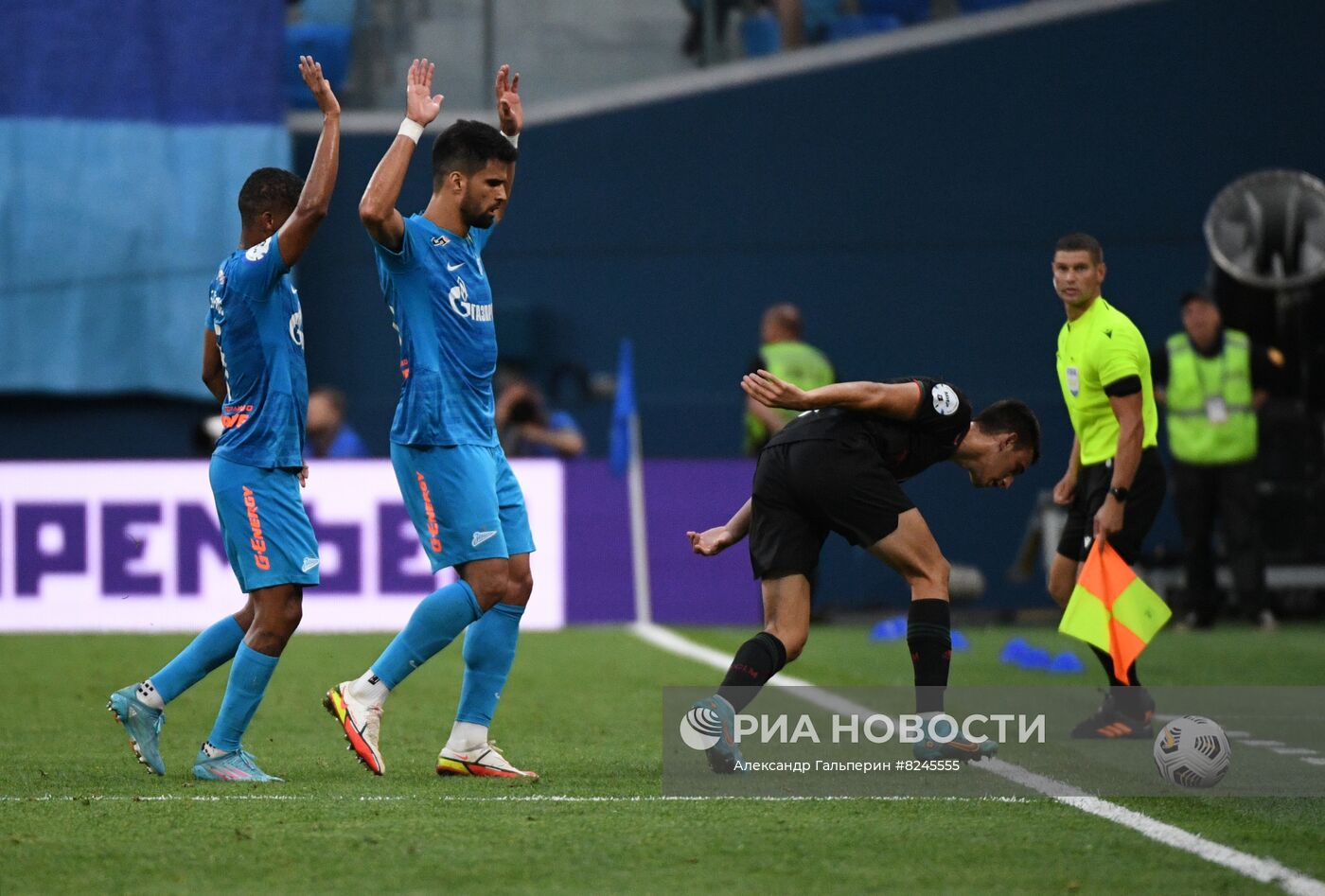 Футбол. РПЛ. Матч "Зенит" - "Локомотив"