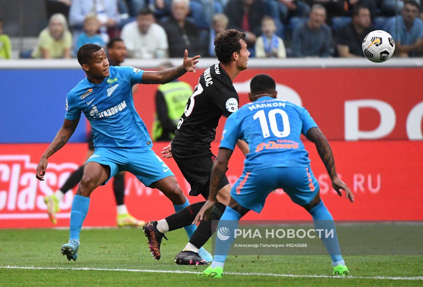 Футбол. РПЛ. Матч "Зенит" - "Локомотив"