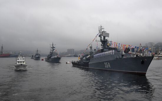 Празднование Дня ВМФ в регионах России