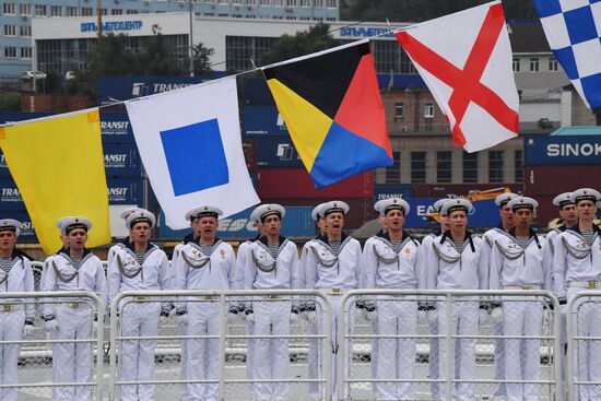 Празднование Дня ВМФ в регионах России