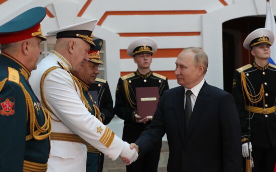 Президент РФ В. Путин подписал Указы об утверждении Морской доктрины РФ