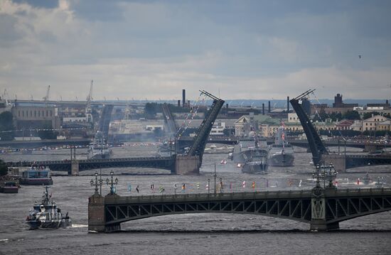 Празднование Дня ВМФ в Санкт-Петербурге