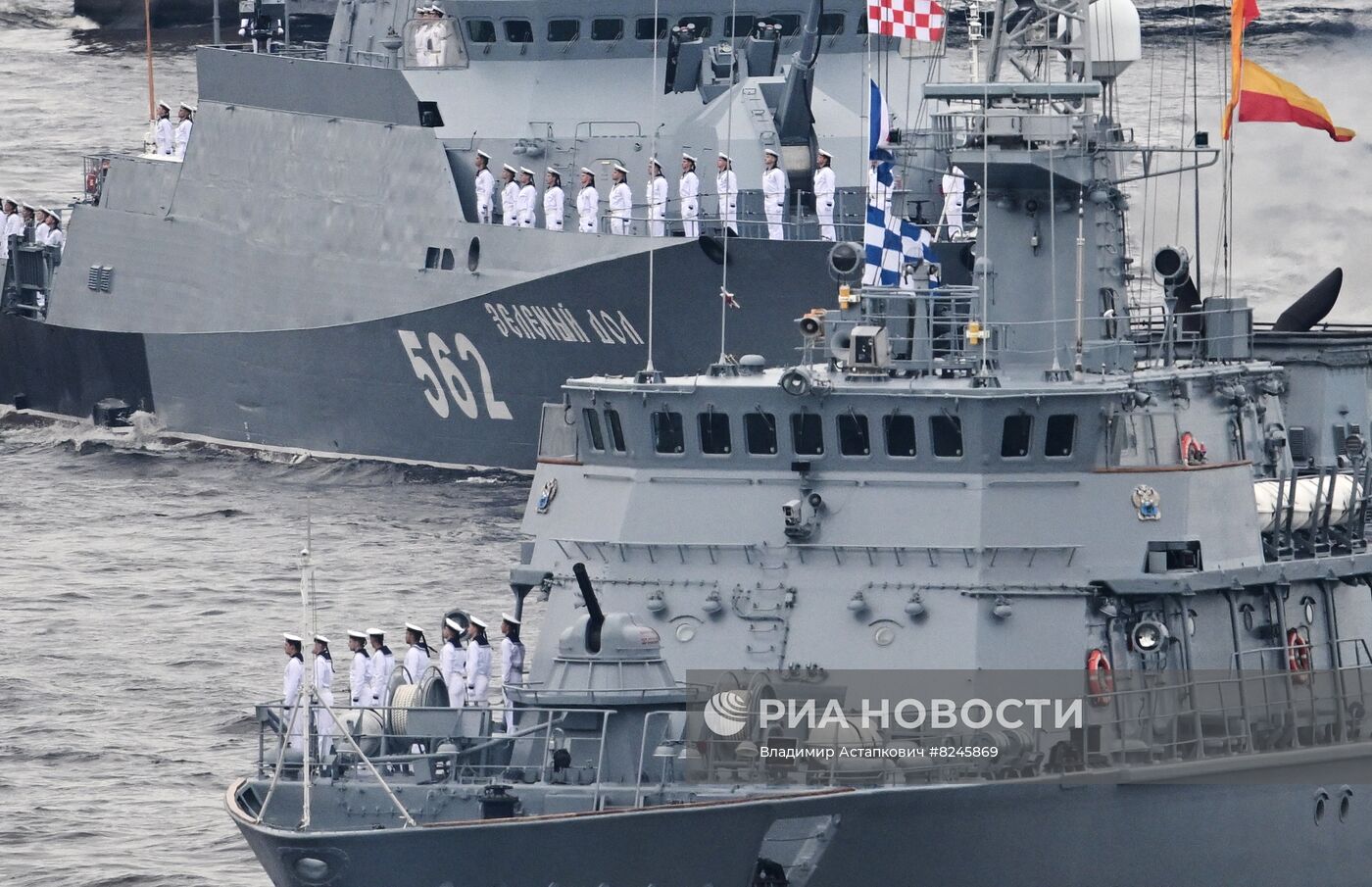 Празднование Дня ВМФ в Санкт-Петербурге
