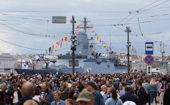 Празднование Дня ВМФ в Санкт-Петербурге