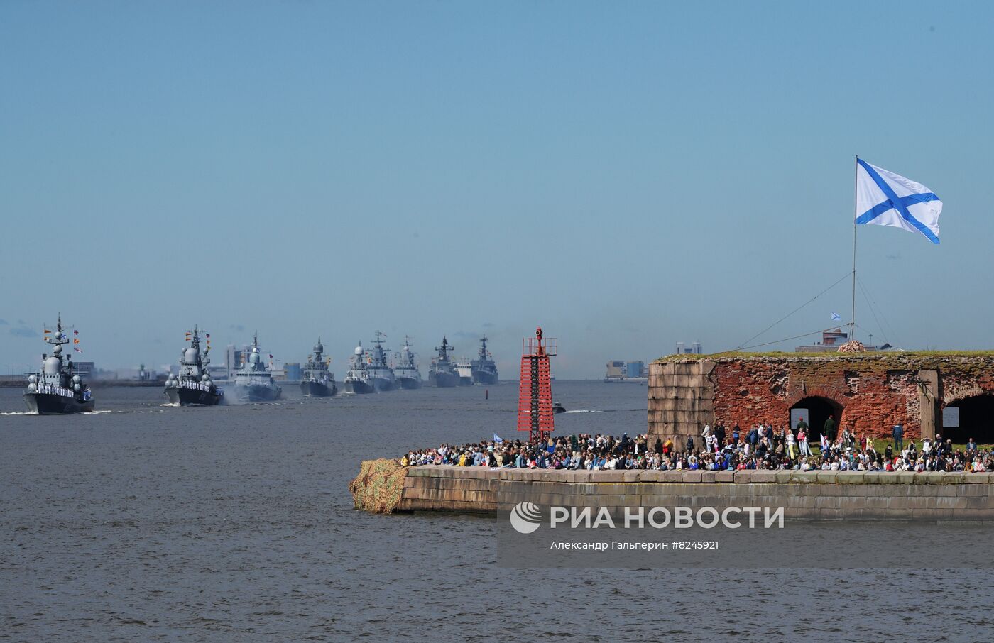 Празднование Дня ВМФ в Санкт-Петербурге