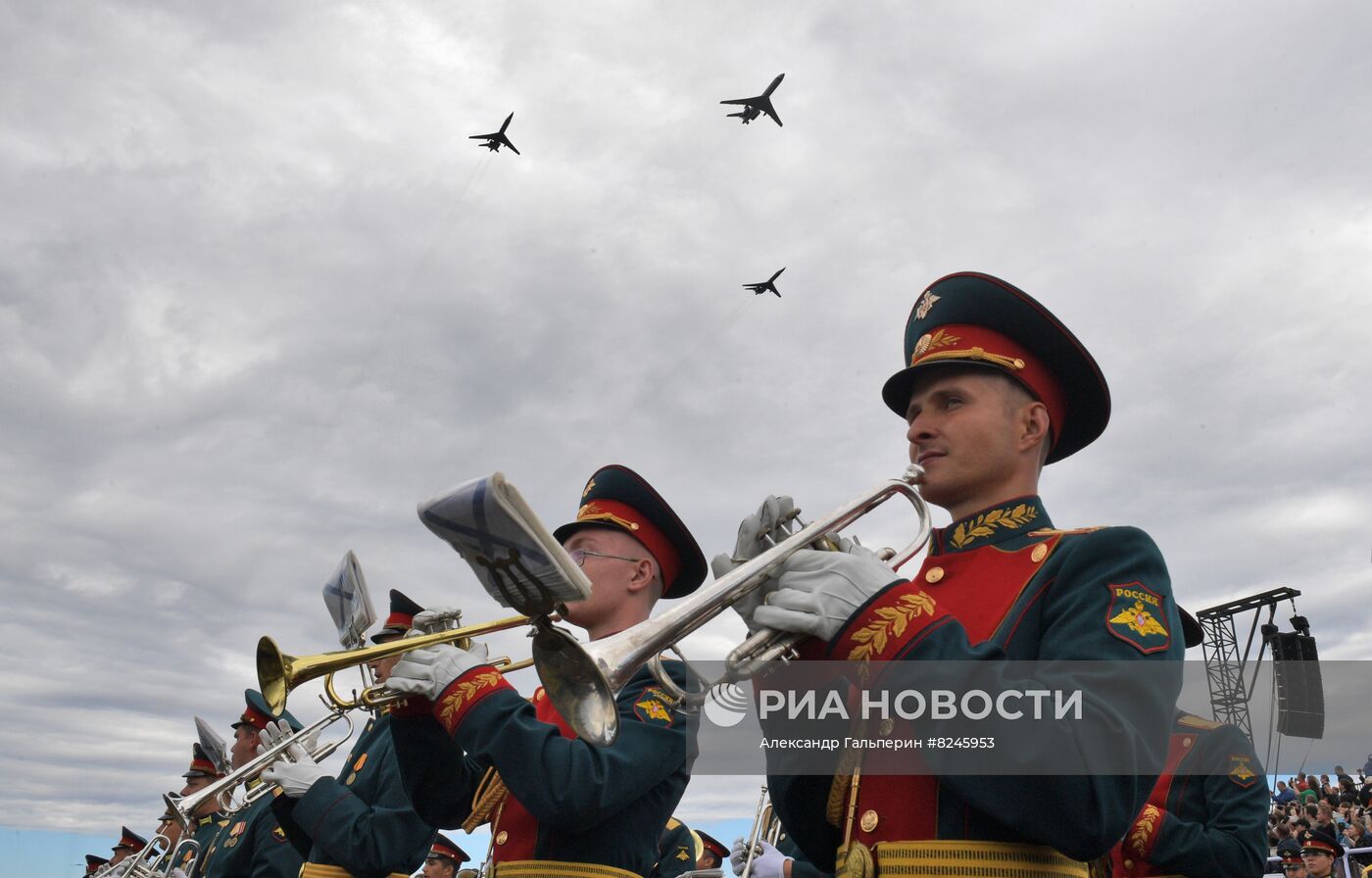 Празднование Дня ВМФ в Санкт-Петербурге