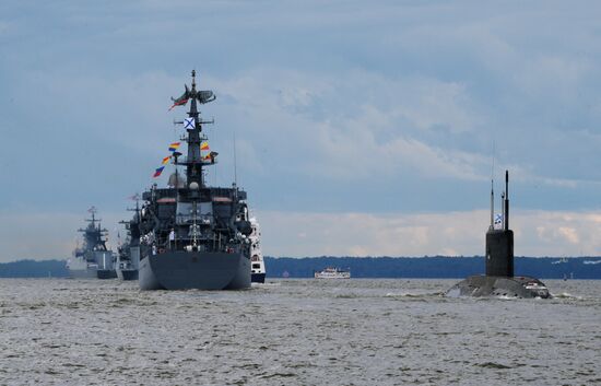 Празднование Дня ВМФ в Санкт-Петербурге