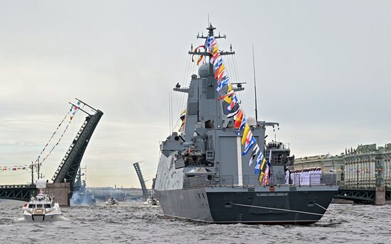 Празднование Дня ВМФ в Санкт-Петербурге