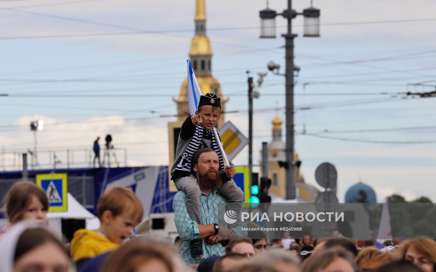 Празднование Дня ВМФ в Санкт-Петербурге