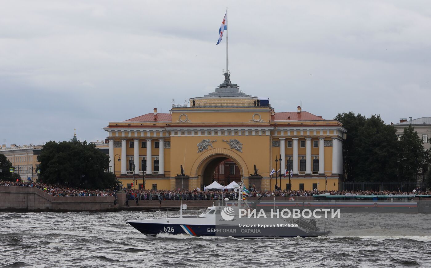 Празднование Дня ВМФ в Санкт-Петербурге