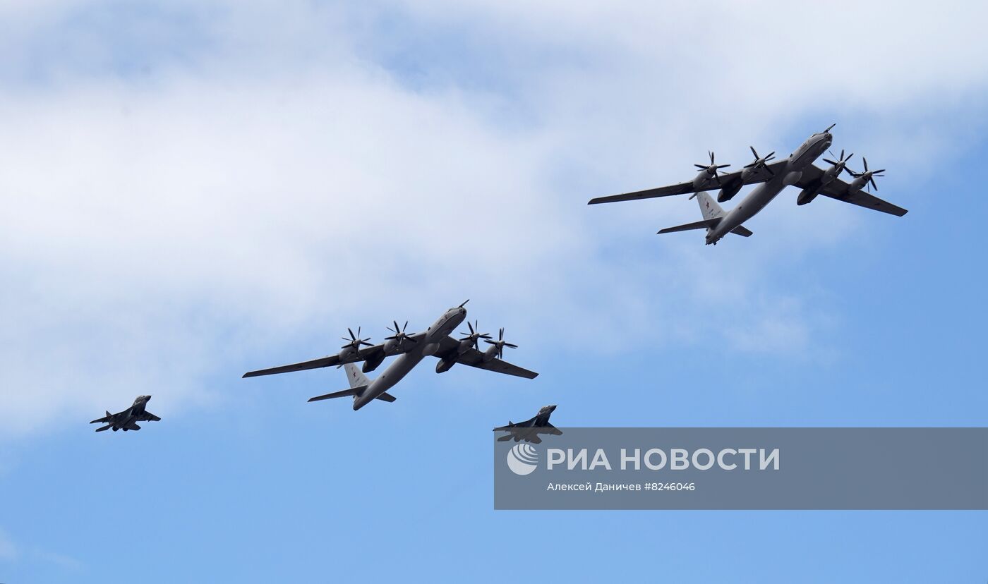 Празднование Дня ВМФ в Санкт-Петербурге