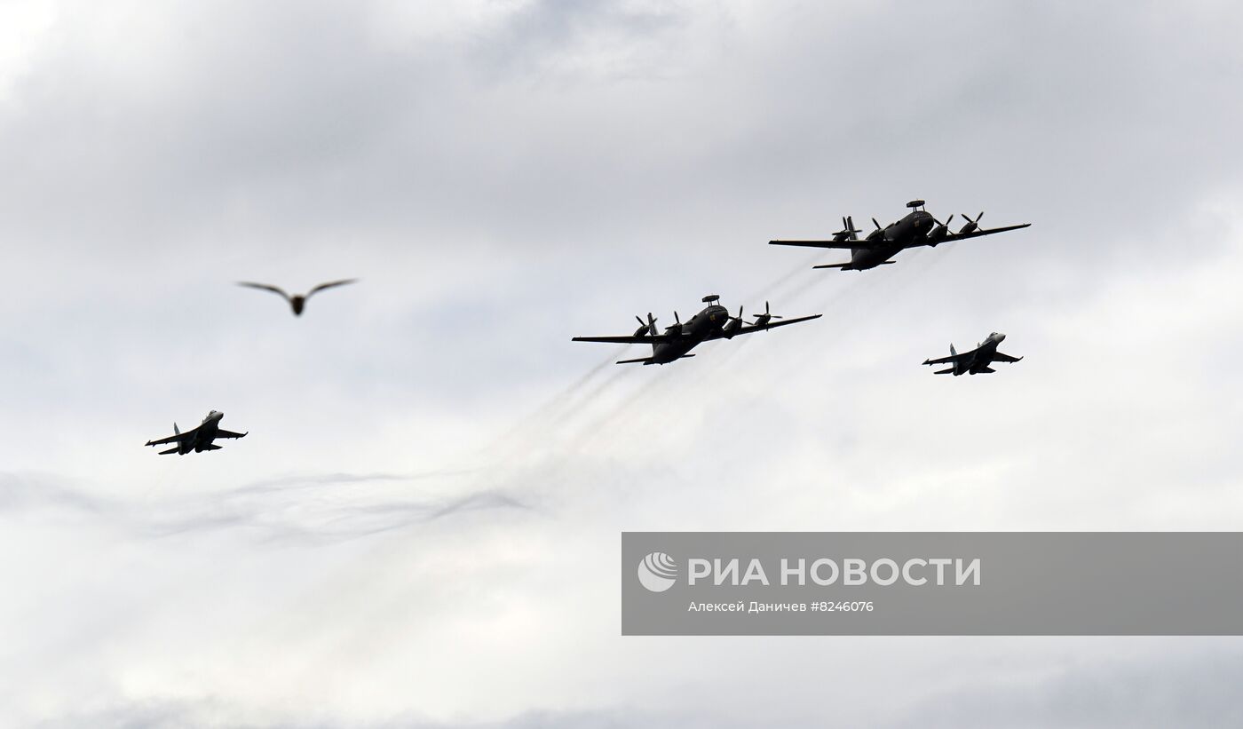 Празднование Дня ВМФ в Санкт-Петербурге