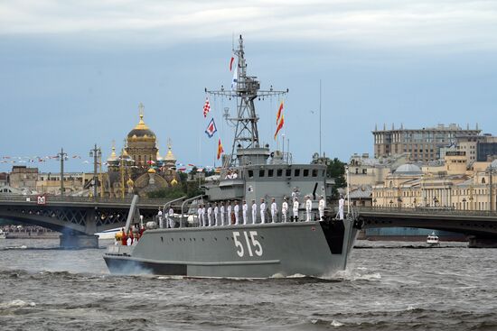 Празднование Дня ВМФ в Санкт-Петербурге