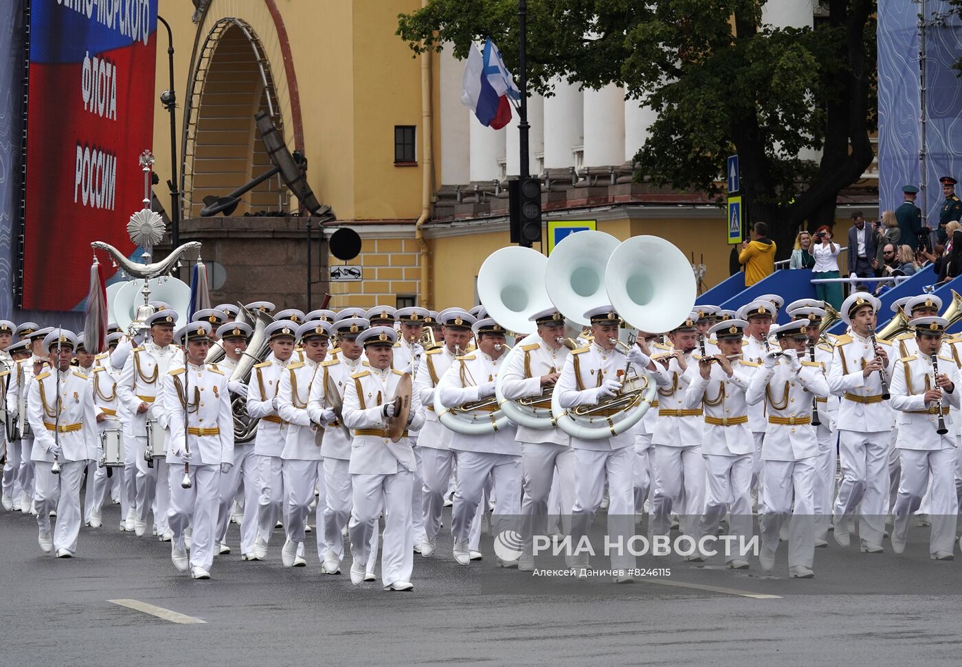 Празднование Дня ВМФ в Санкт-Петербурге