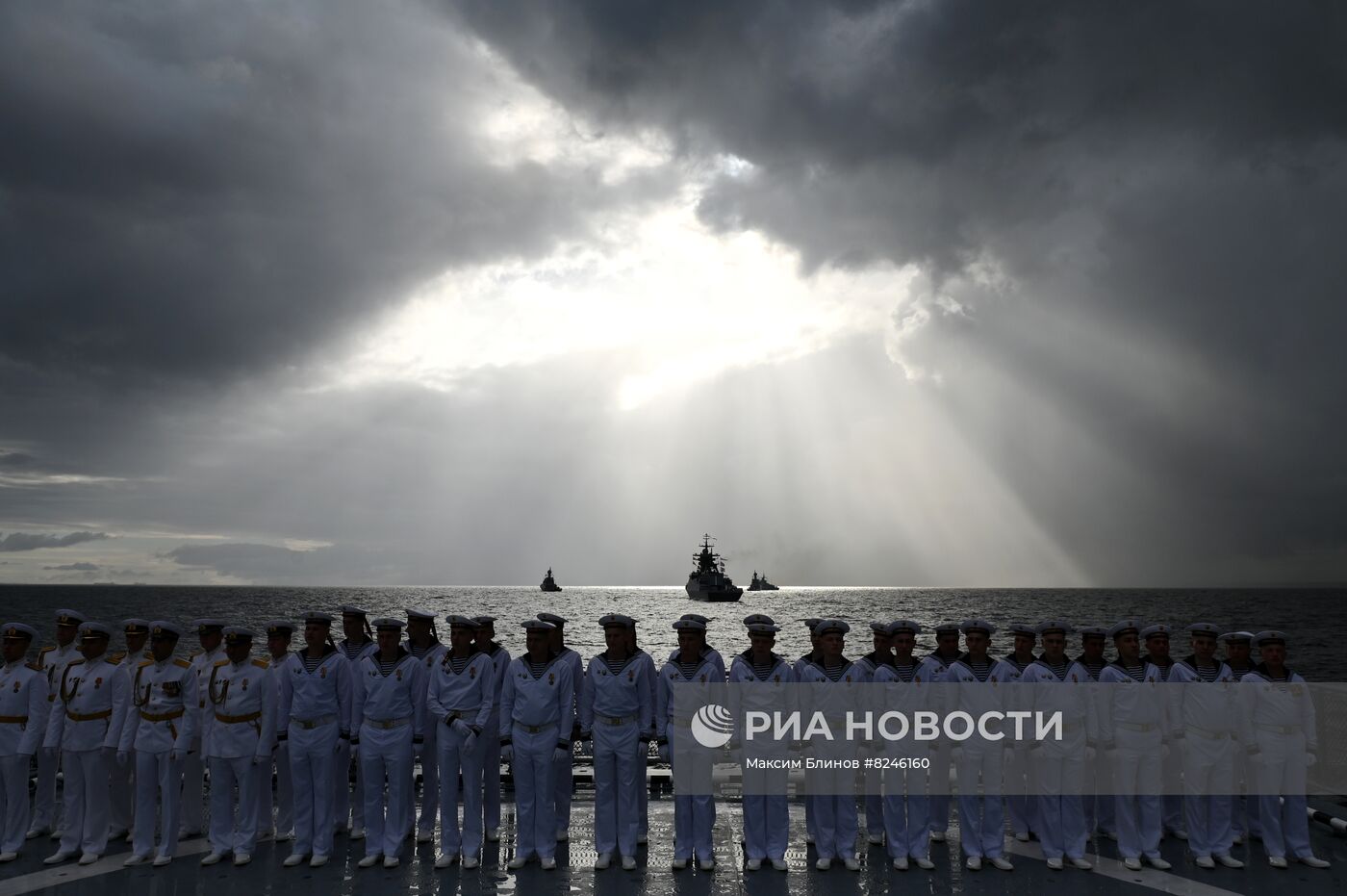 Празднование Дня ВМФ в Санкт-Петербурге