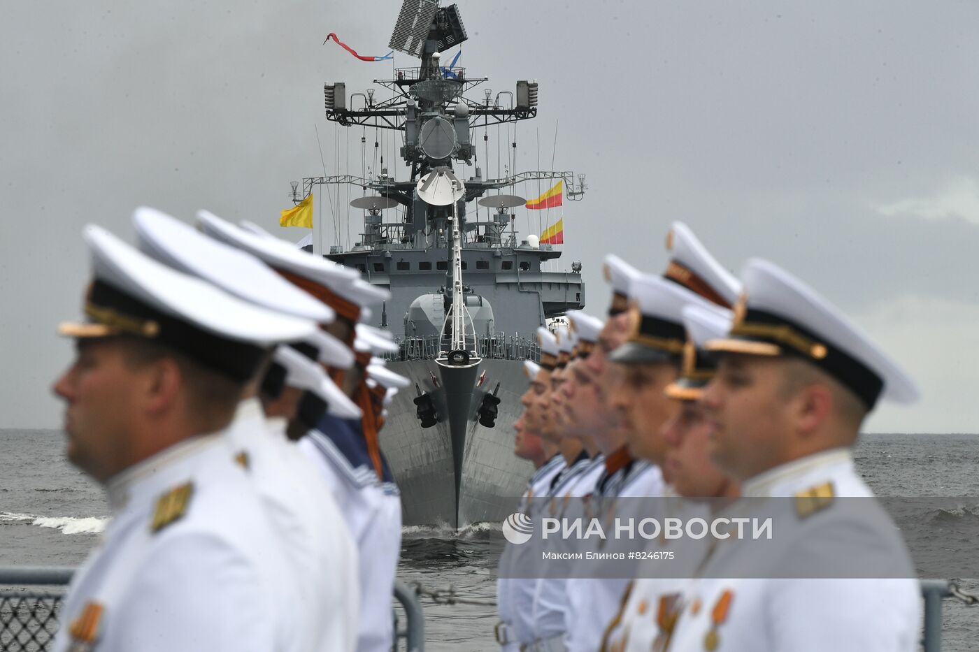 Празднование Дня ВМФ в Санкт-Петербурге