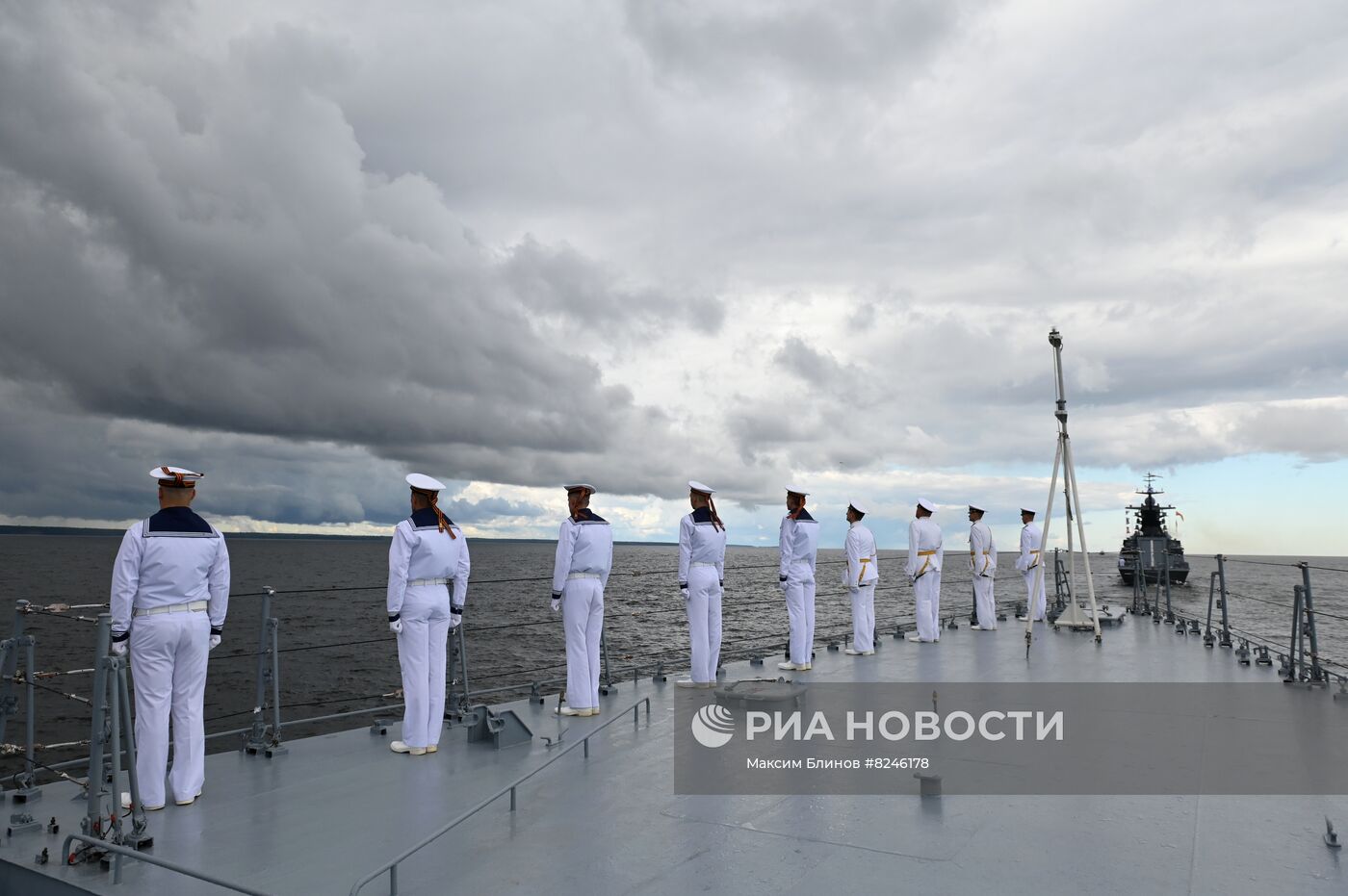 Празднование Дня ВМФ в Санкт-Петербурге