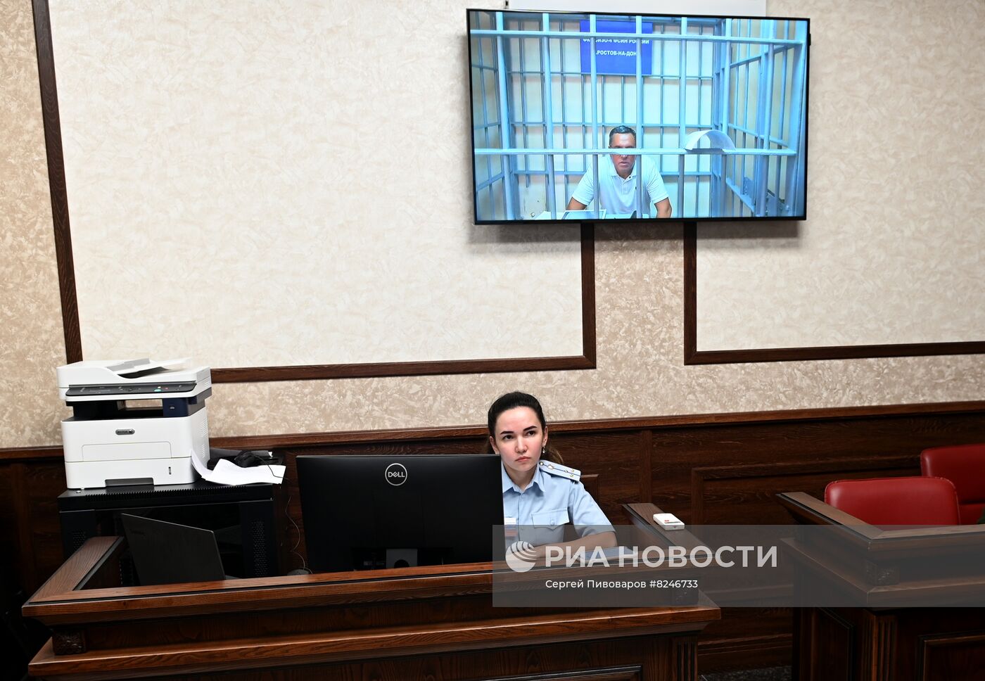 Заседание суда по делу заместителя командующего войсками ЮВО В. Воронова